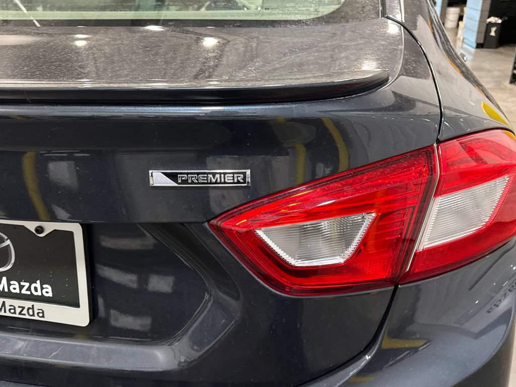 Used 2017 Chevrolet Cruze Premier FWD image 5