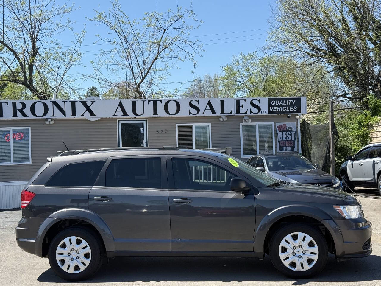 Used 2017 Dodge Journey SE image 5