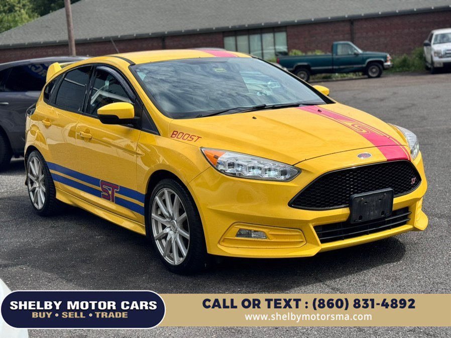 Used 2017 Ford Focus ST FWD image 3