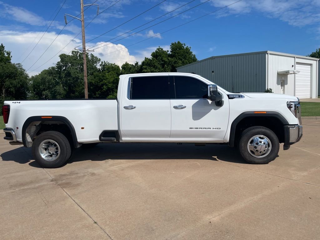 Used 2026 GMC Sierra 3500 SLT w/ SLT Convenience Package AWD/4WD image 4