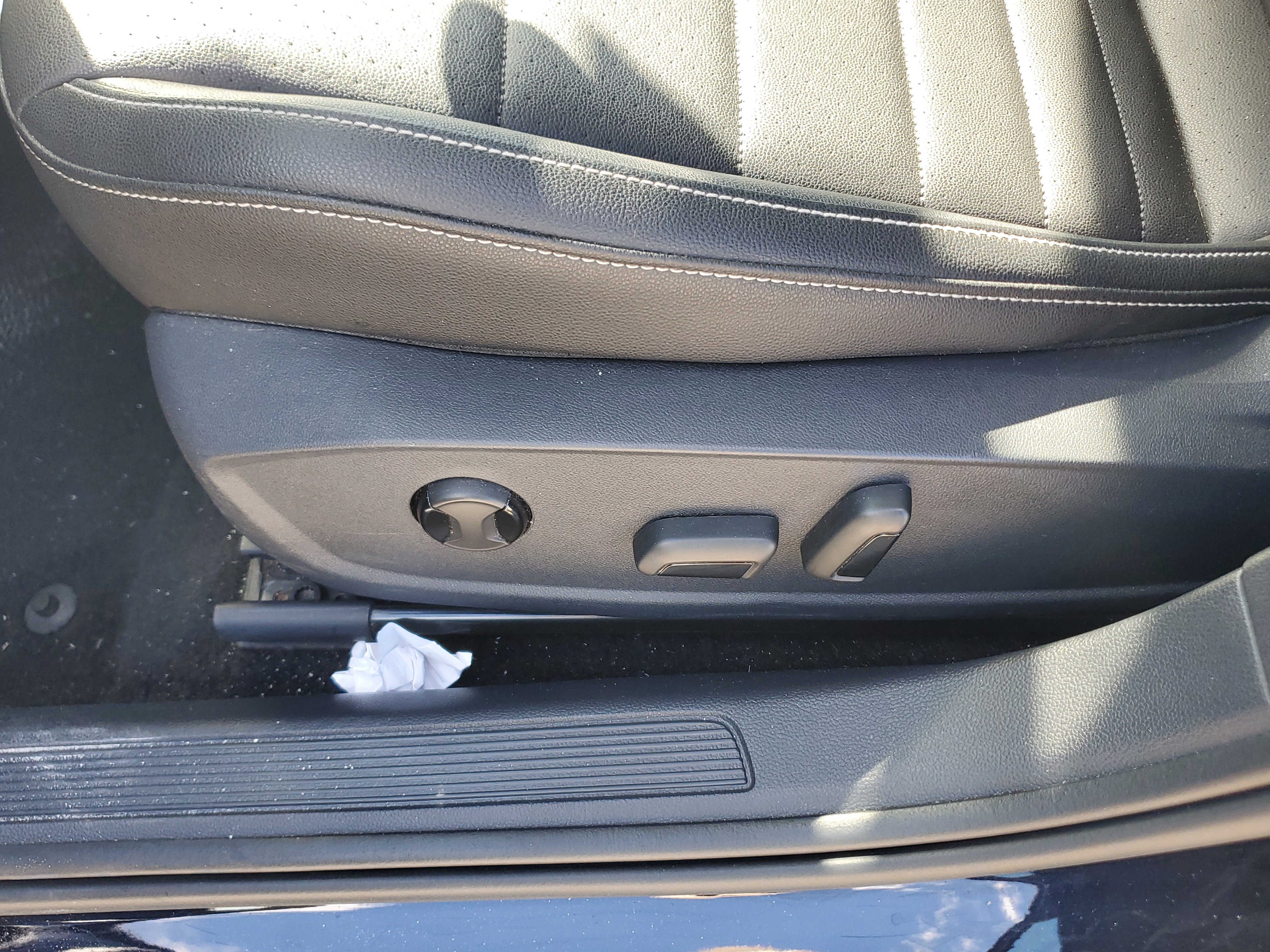 Used 2024 Volkswagen Jetta SE image 23