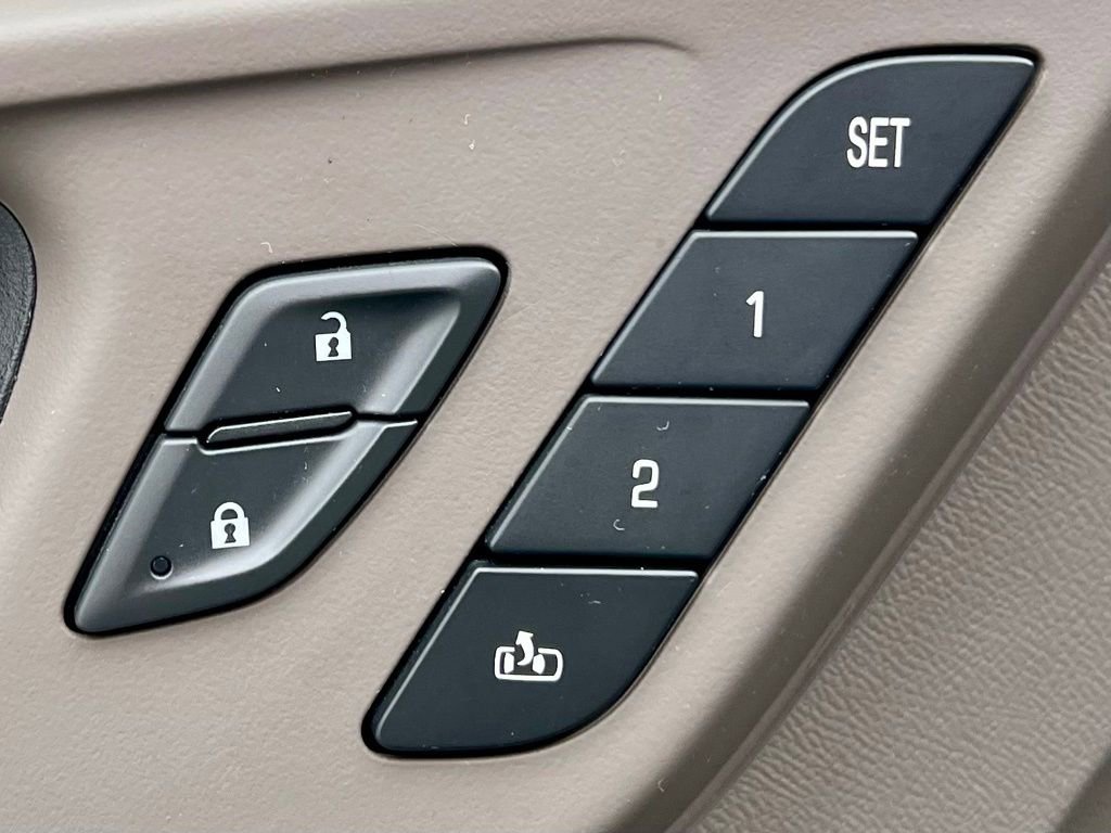 Used 2024 Chevrolet Malibu LT image 25