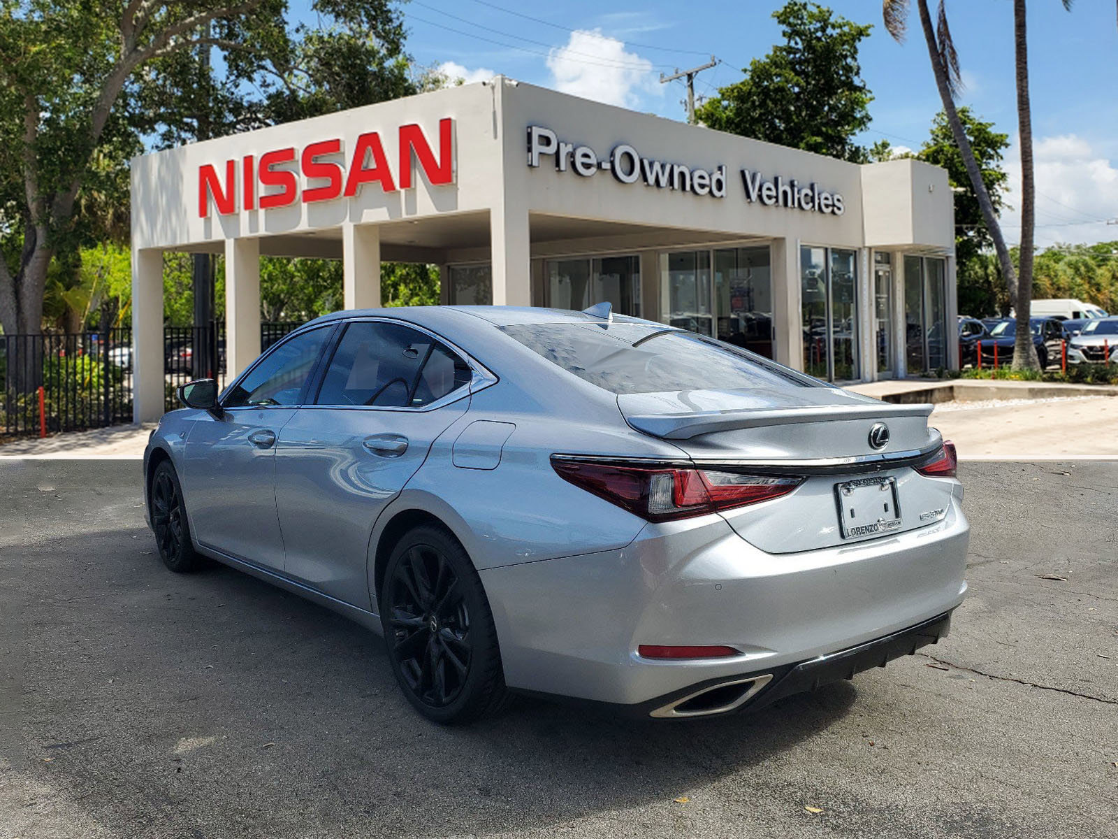 Used 2022 Lexus ES 350 F Sport w/ Accessory Package 2 image 6