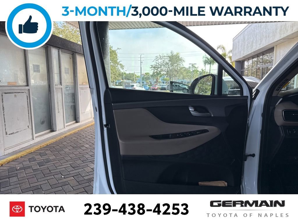 Used 2019 Hyundai Santa Fe SE image 16