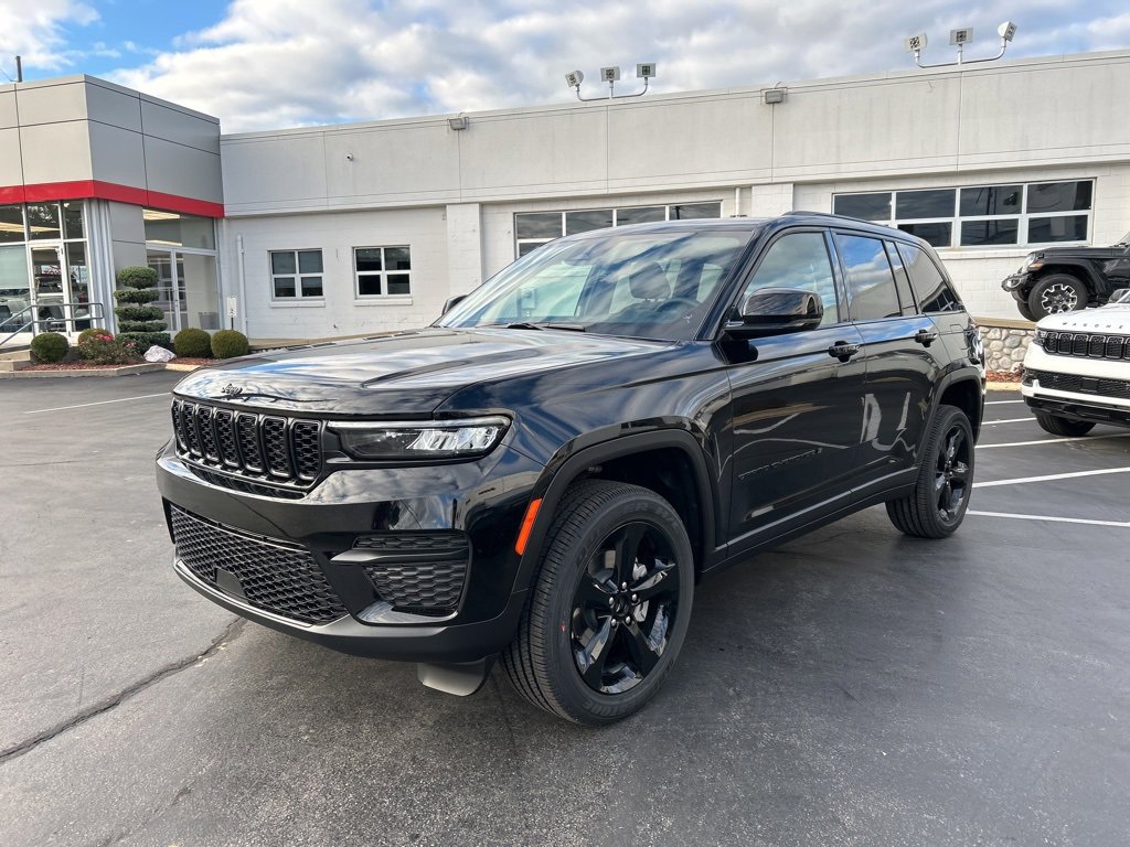 New 2025 Jeep Grand Cherokee image 6