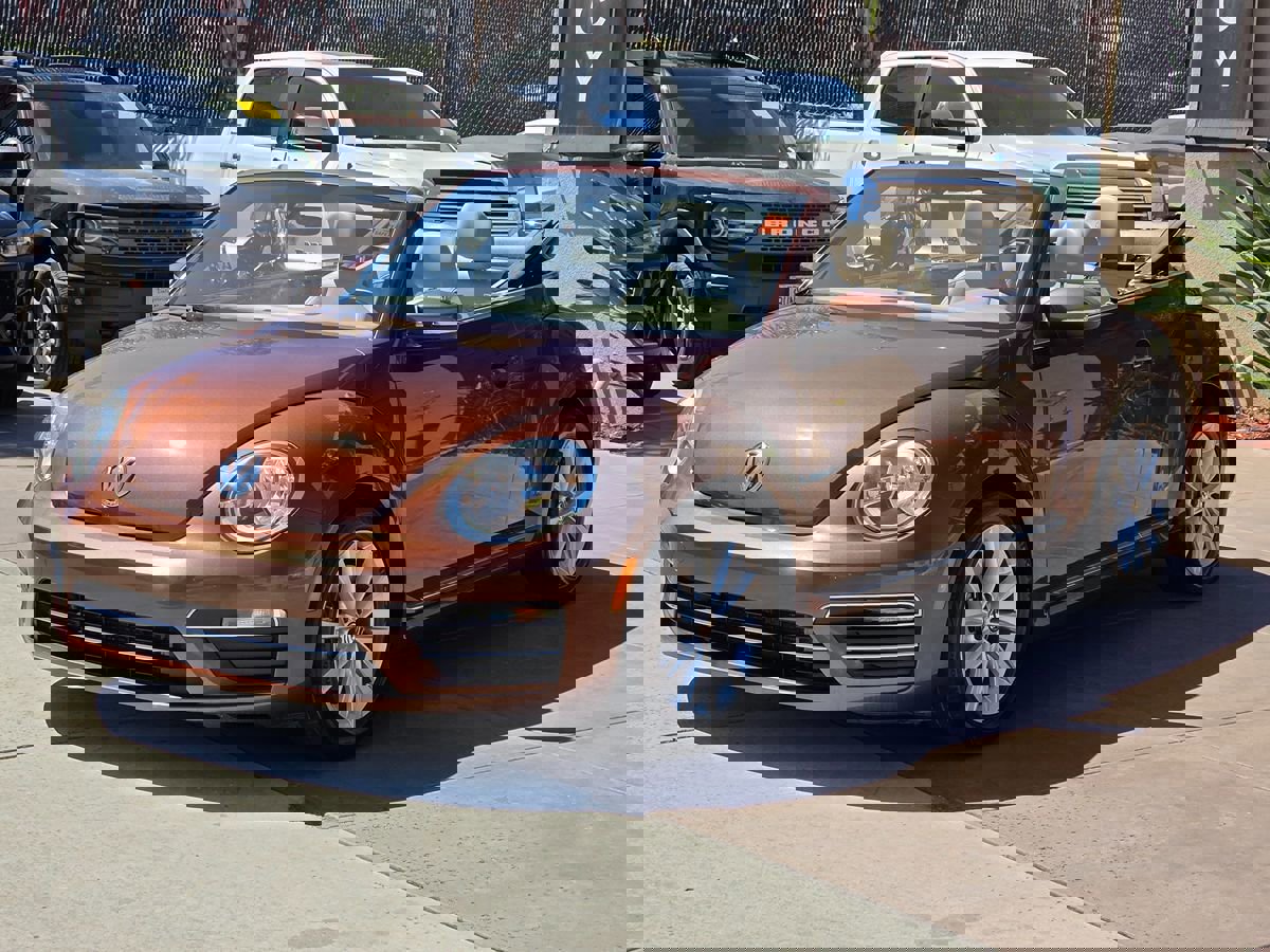 Used 2017 Volkswagen Beetle 1.8T SE FWD image 6