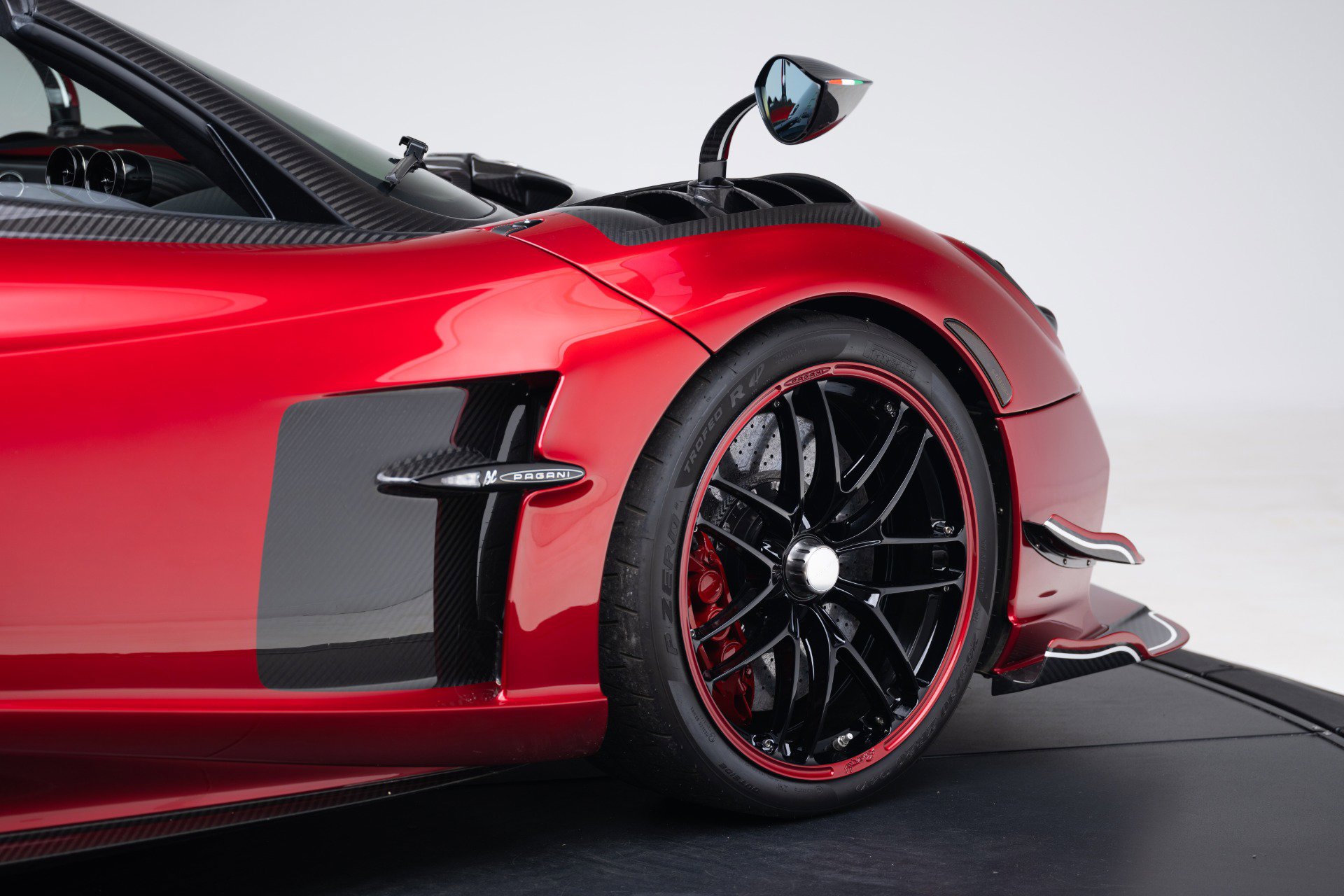 Used 2020 Pagani Huayra image 10