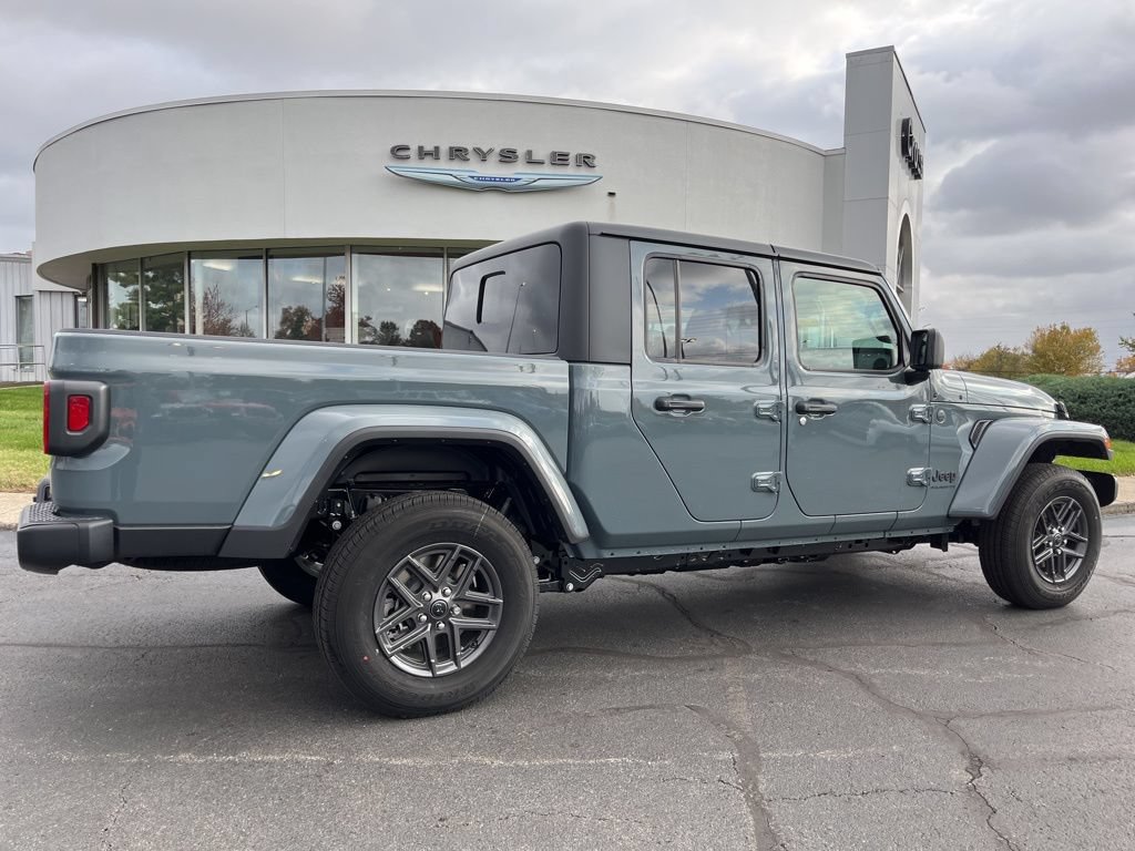 New 2026 Jeep Gladiator Sport AWD/4WD image 44