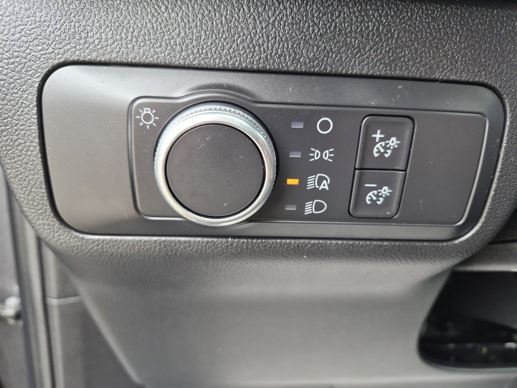 Used 2020 Ford Escape SE image 13