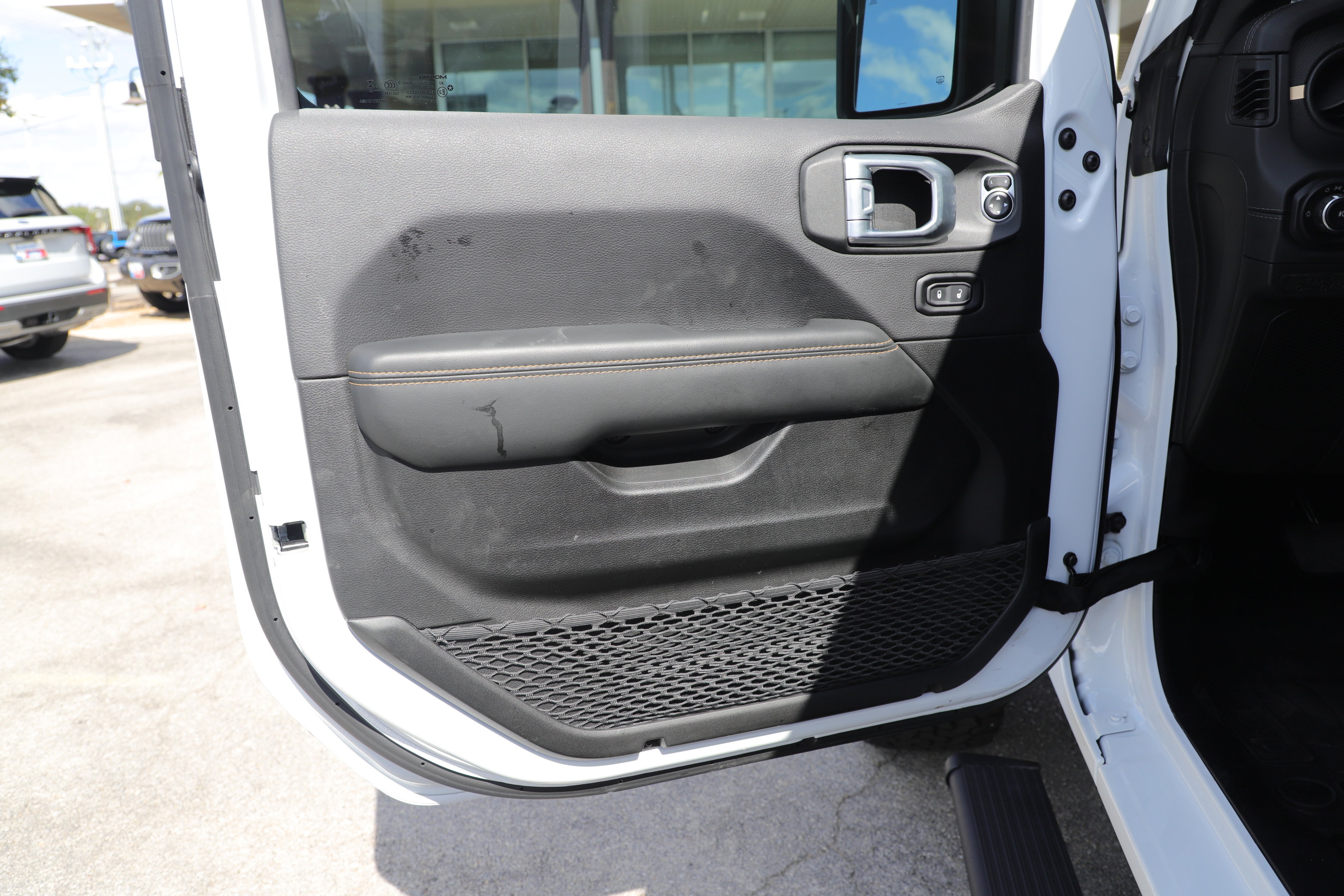 Used 2025 Jeep Wrangler Unlimited Rubicon 392 image 7