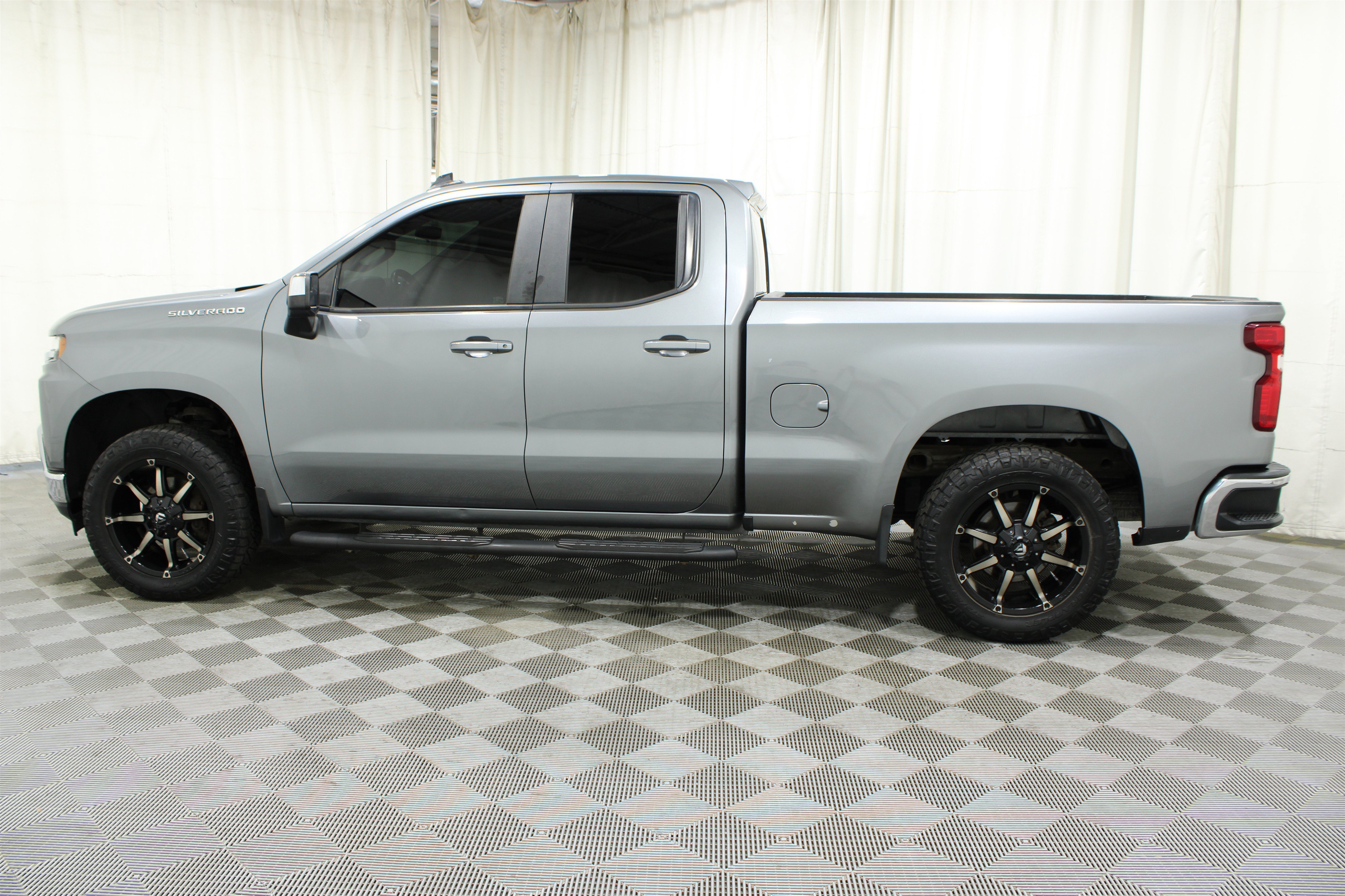 Used 2020 Chevrolet Silverado 1500 LT RWD image 29