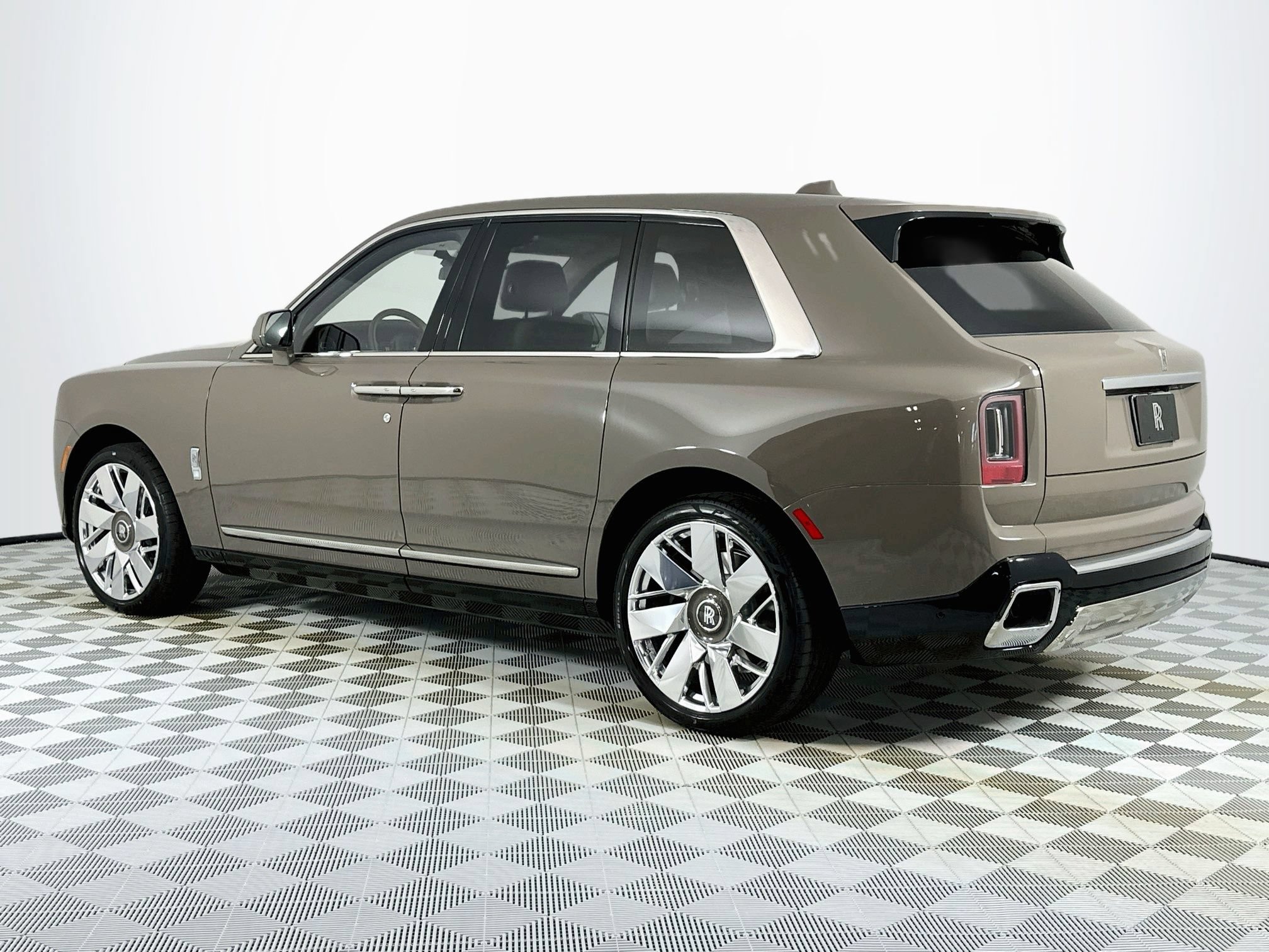New 2027 Rolls-Royce Cullinan AWD/4WD image 2