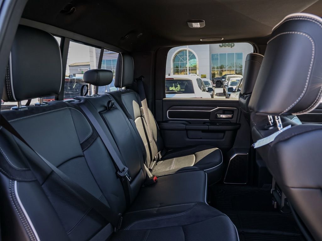 New 2026 RAM 3500 Laramie w/ Max Tow Package AWD/4WD image 17