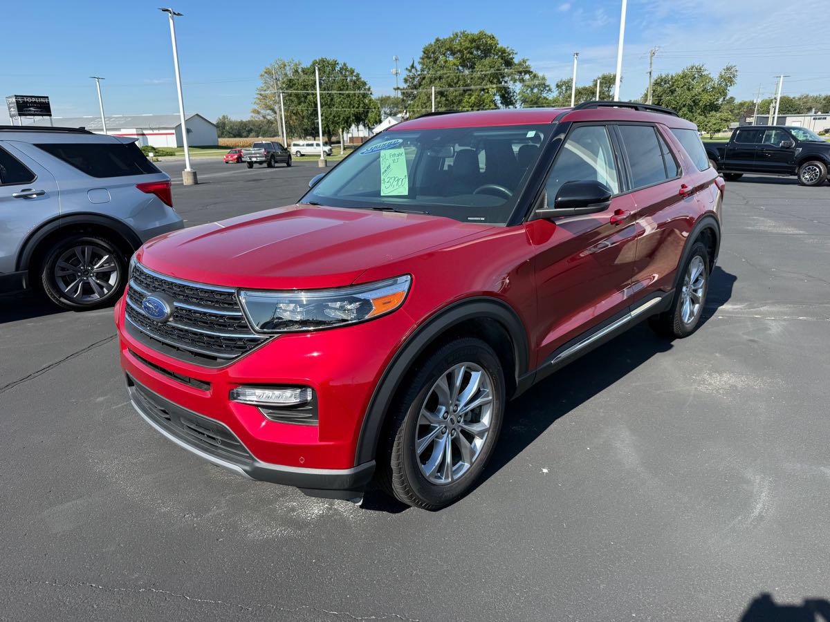 Used 2024 Ford Explorer XLT w/ Equipment Group 202A