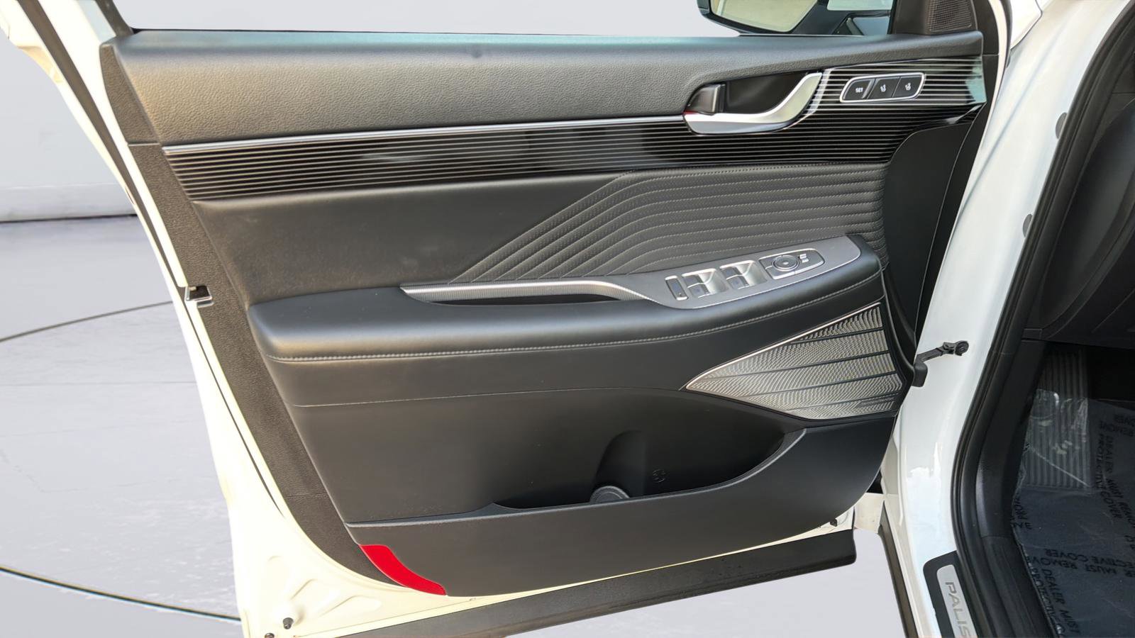Used 2024 Hyundai Palisade Calligraphy image 25