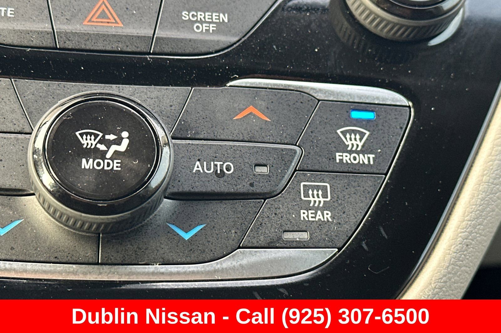 Used 2022 Chrysler Pacifica Touring-L FWD image 32