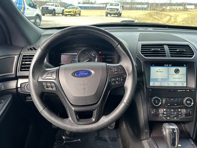 Used 2018 Ford Explorer XLT w/ Equipment Group 202A image 12