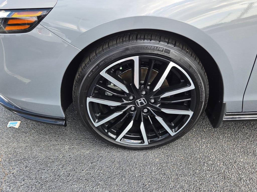 Used 2024 Honda Accord Touring image 17