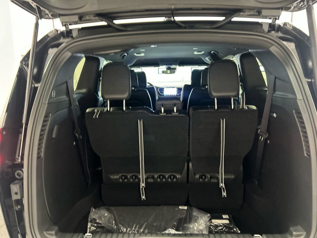 New 2026 Chrysler Pacifica Select FWD image 31