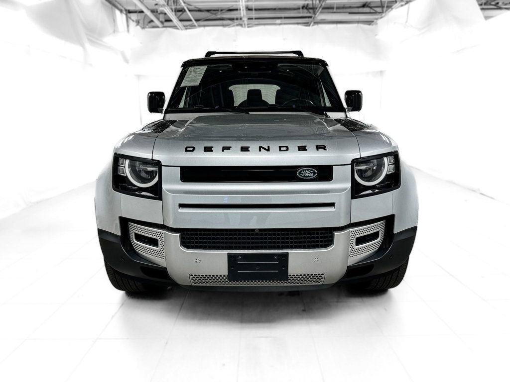 Used 2020 Land Rover Defender 110 image 2