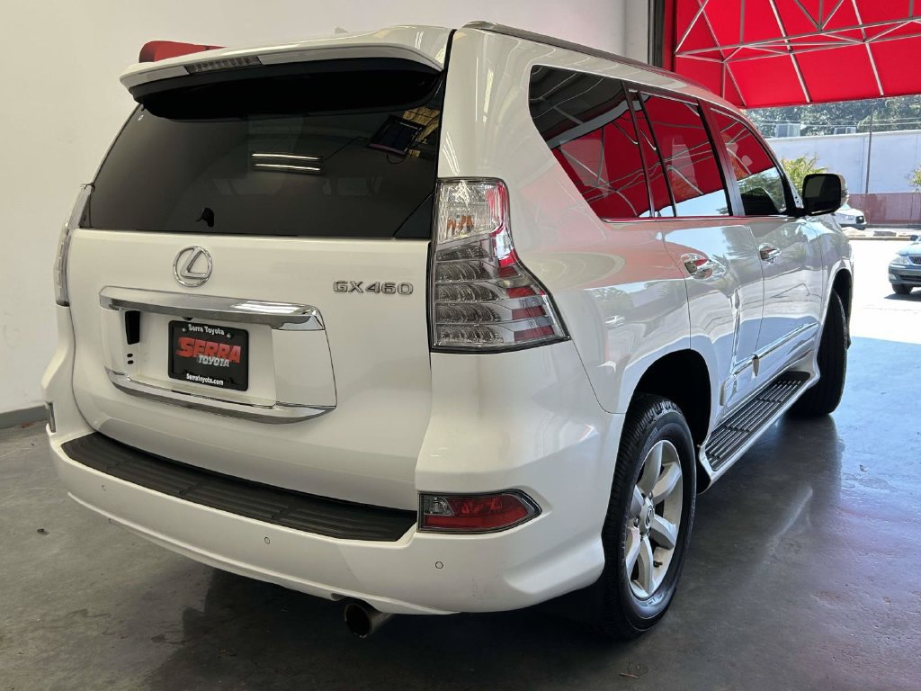 Used 2018 Lexus GX 460 w/ Navigation Package AWD/4WD image 3