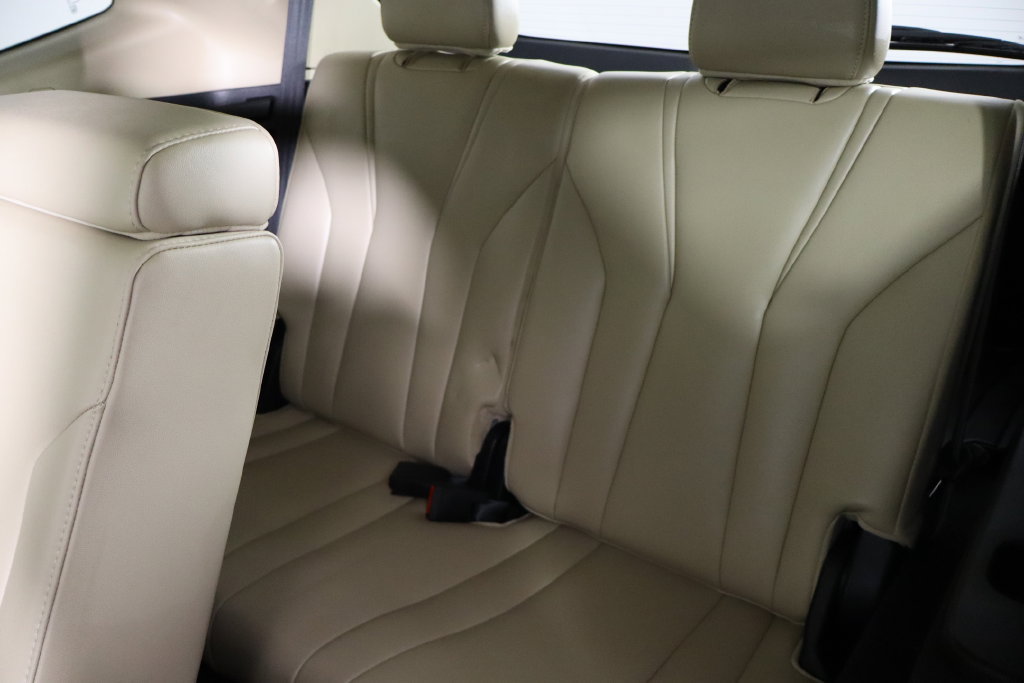 Used 2023 Acura MDX w/ Technology Package FWD image 16
