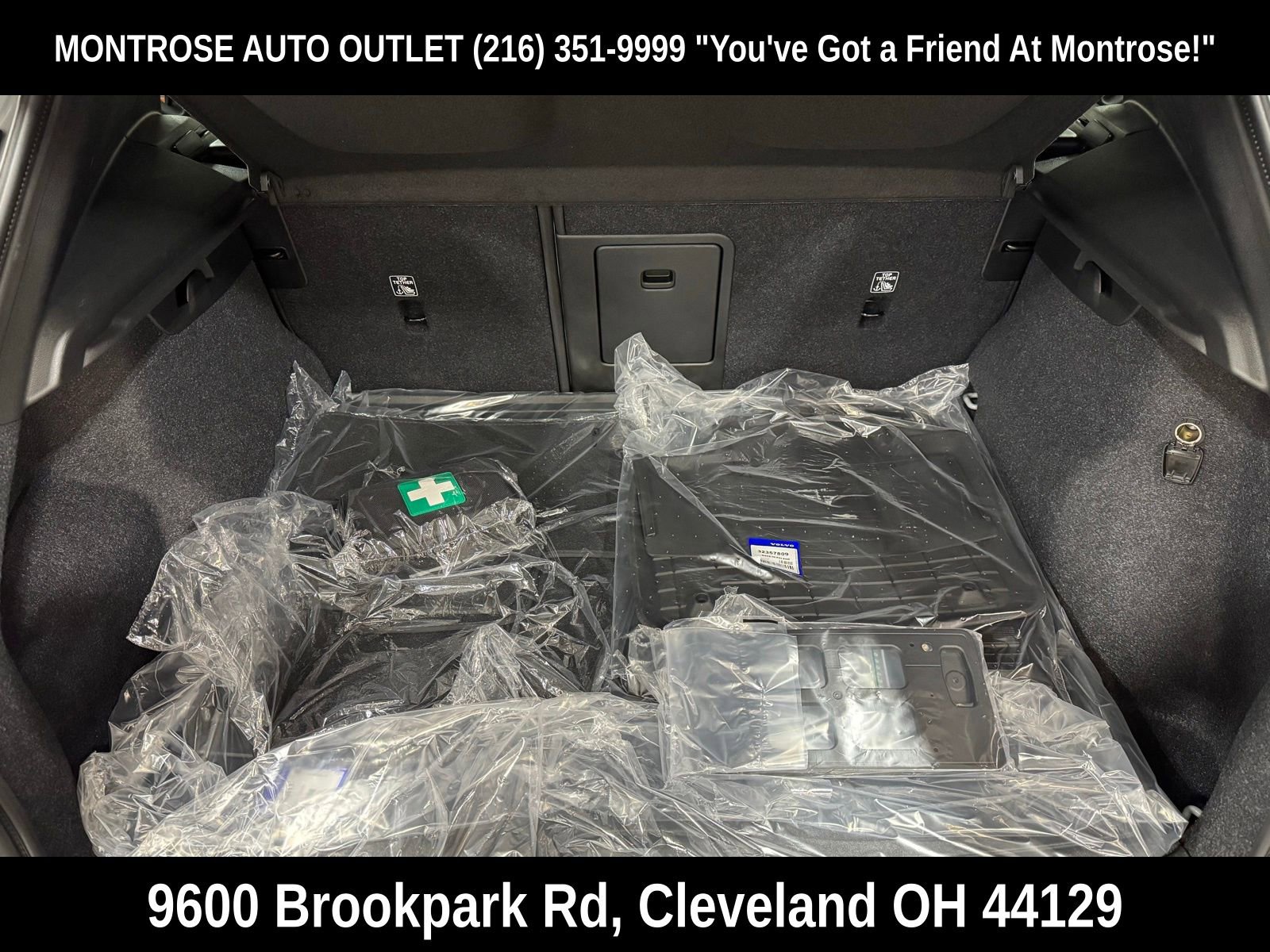 New 2026 Volvo XC40 B5 Plus w/ Protection Package Premier image 39