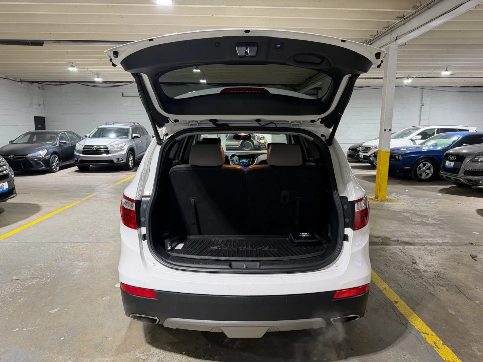 Used 2014 Hyundai Santa Fe Limited AWD/4WD image 7