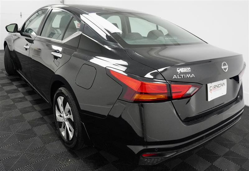 Used 2024 Nissan Altima 2.5 S image 5