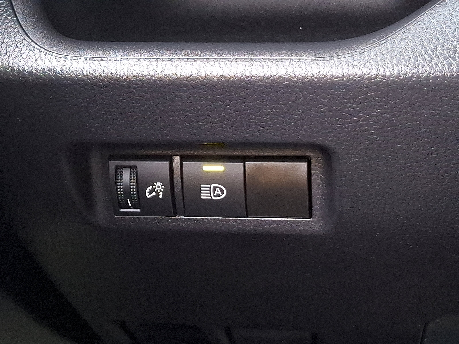 Certified 2021 Toyota RAV4 XLE image 22