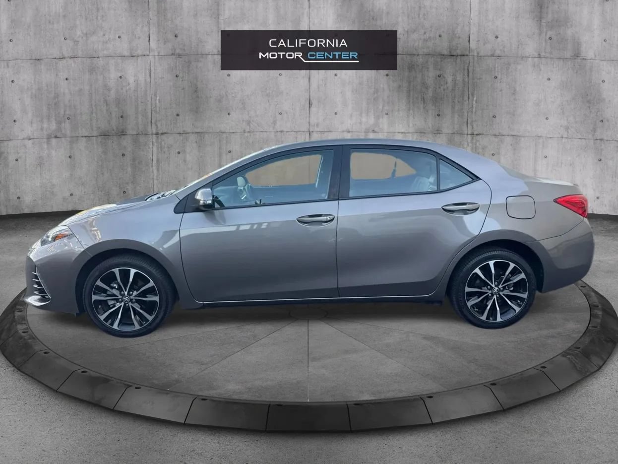 Used 2017 Toyota Corolla SE w/ SE Premium Package FWD image 8