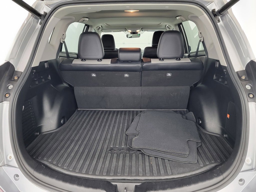Used 2017 Toyota RAV4 Platinum w/ All Weather Liner Package AWD/4WD image 35