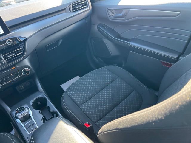 Used 2025 Ford Escape Active AWD/4WD image 11