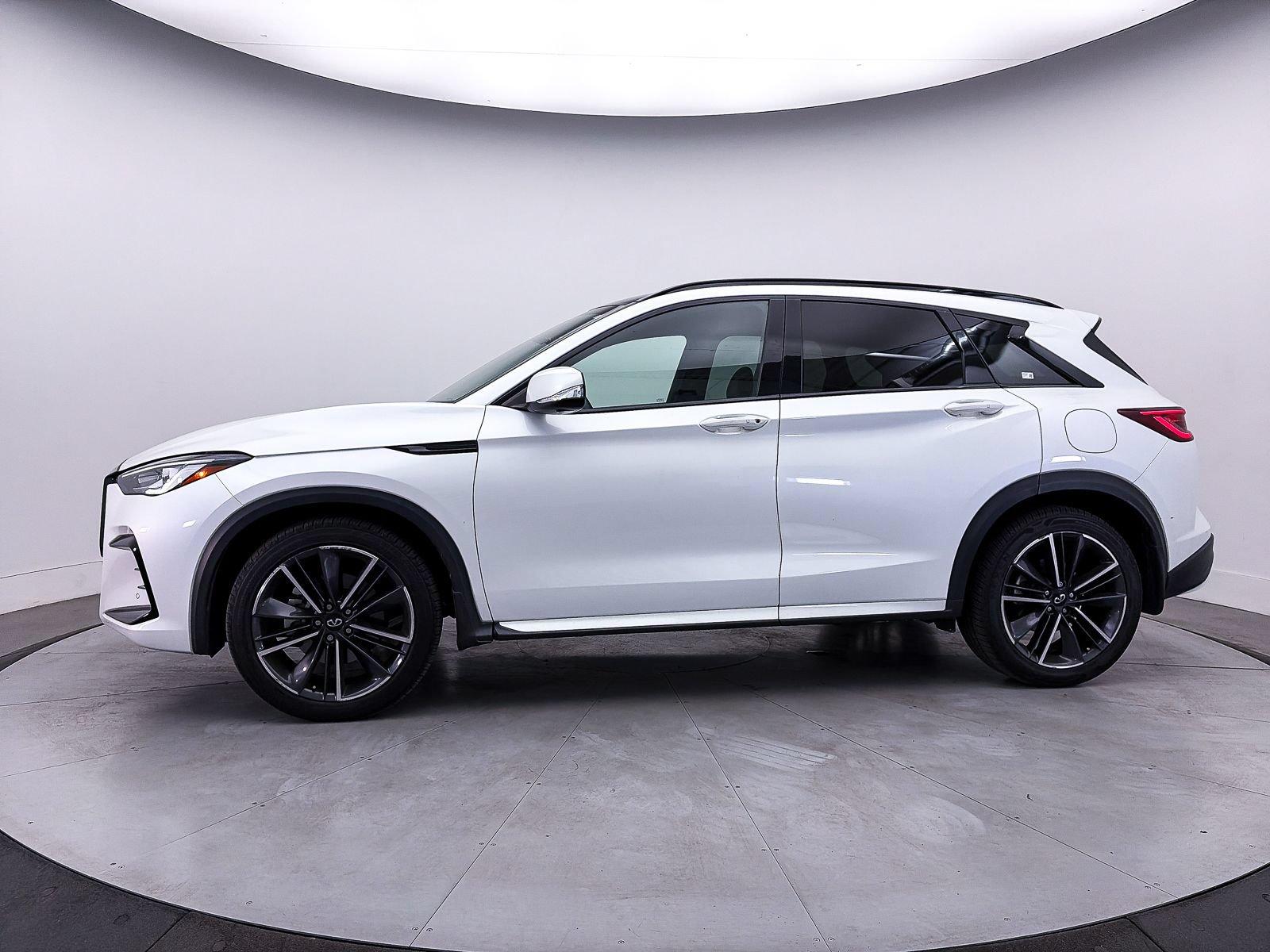 Used 2023 INFINITI QX50 Sport AWD/4WD image 40