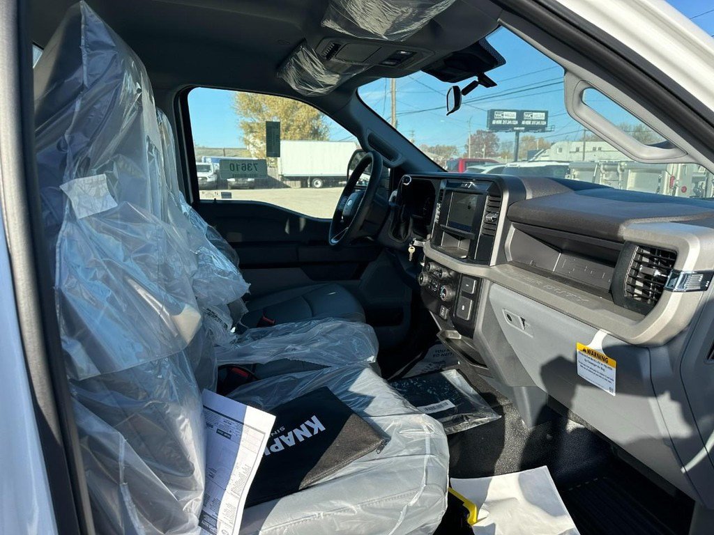 New 2025 Ford F450 XL w/ XL Chrome Package AWD/4WD image 4