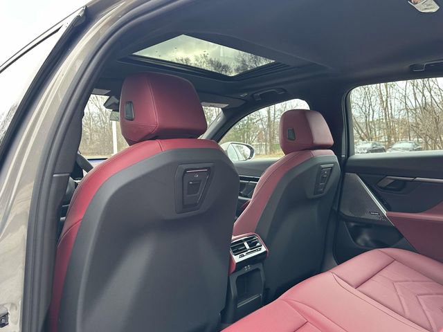 Used 2026 BMW 530i xDrive w/ Premium Package image 22