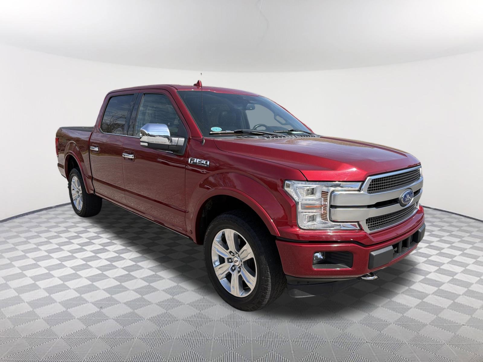 Used 2018 Ford F150 Platinum w/ Equipment Group 701A Luxury image 3