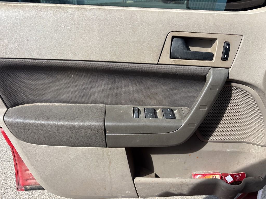 Used 2008 Ford Focus Sedan image 16