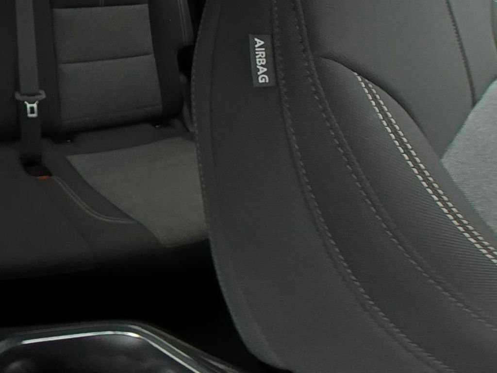 Certified 2025 GMC Acadia Elevation FWD image 17