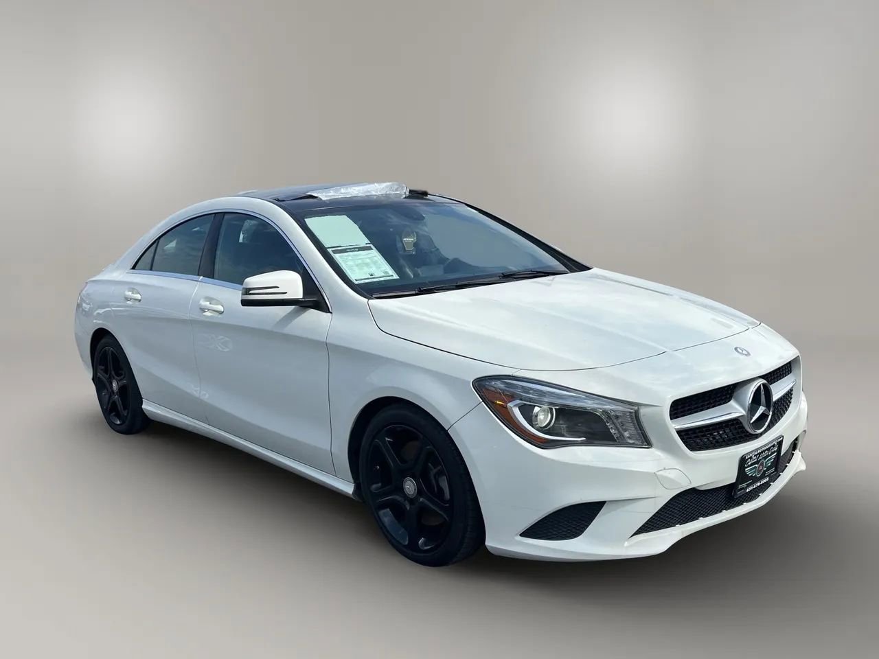Used 2014 Mercedes-Benz CLA 250 image 4