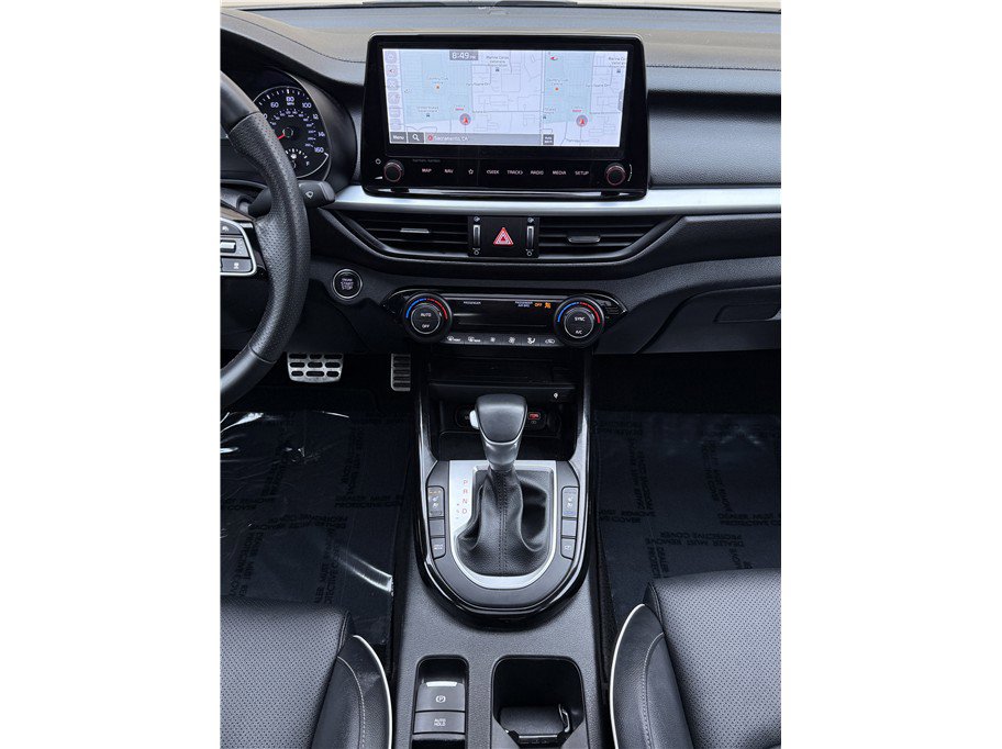 Used 2024 Kia Forte GT-Line w/ GT-Line Premium Package image 16