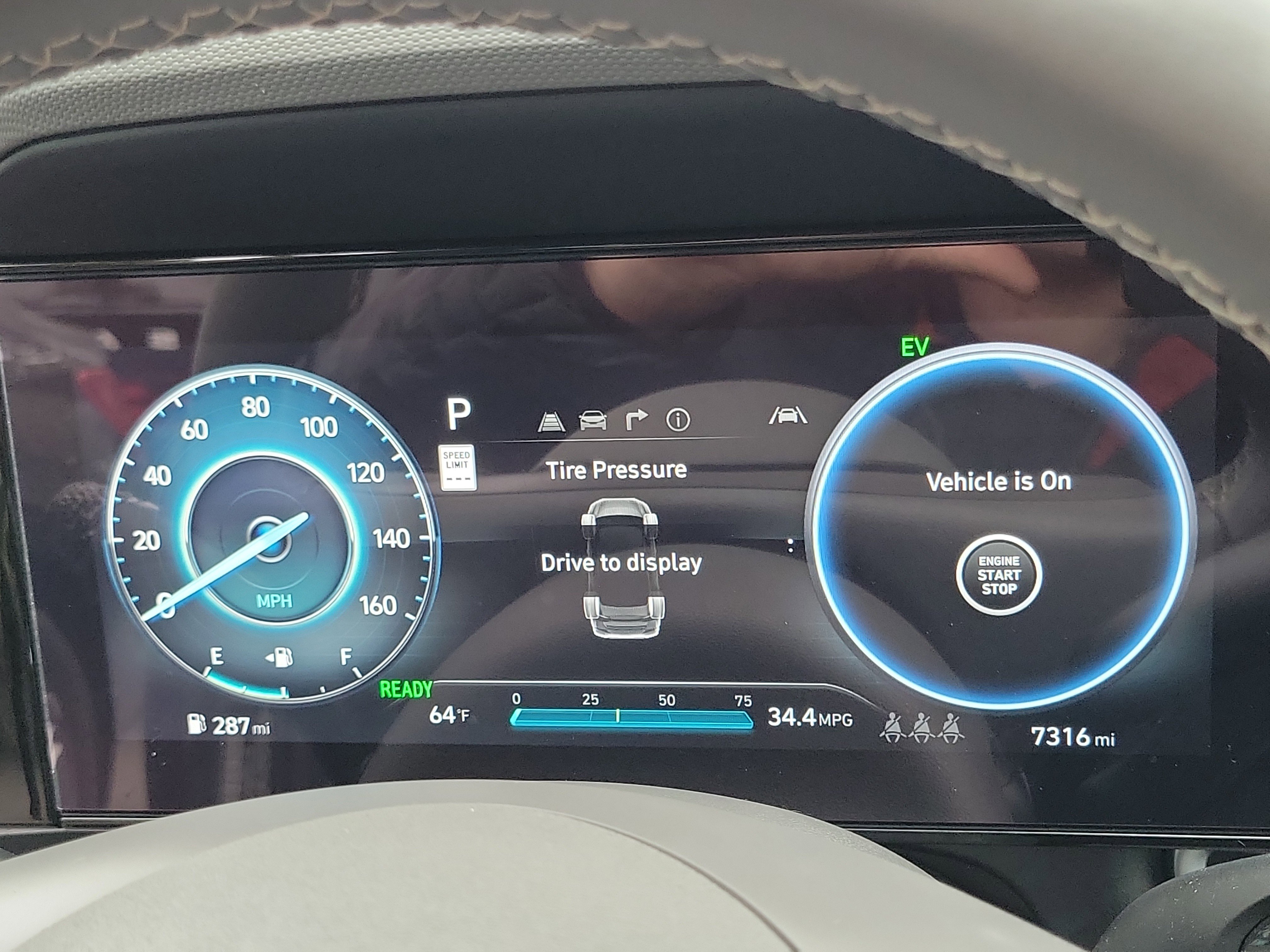 Certified 2025 Hyundai Elantra SEL FWD image 13