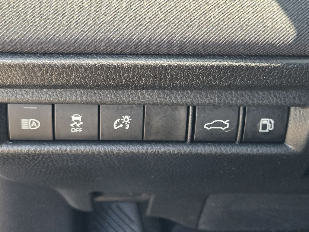 Used 2026 Toyota Camry LE FWD image 25