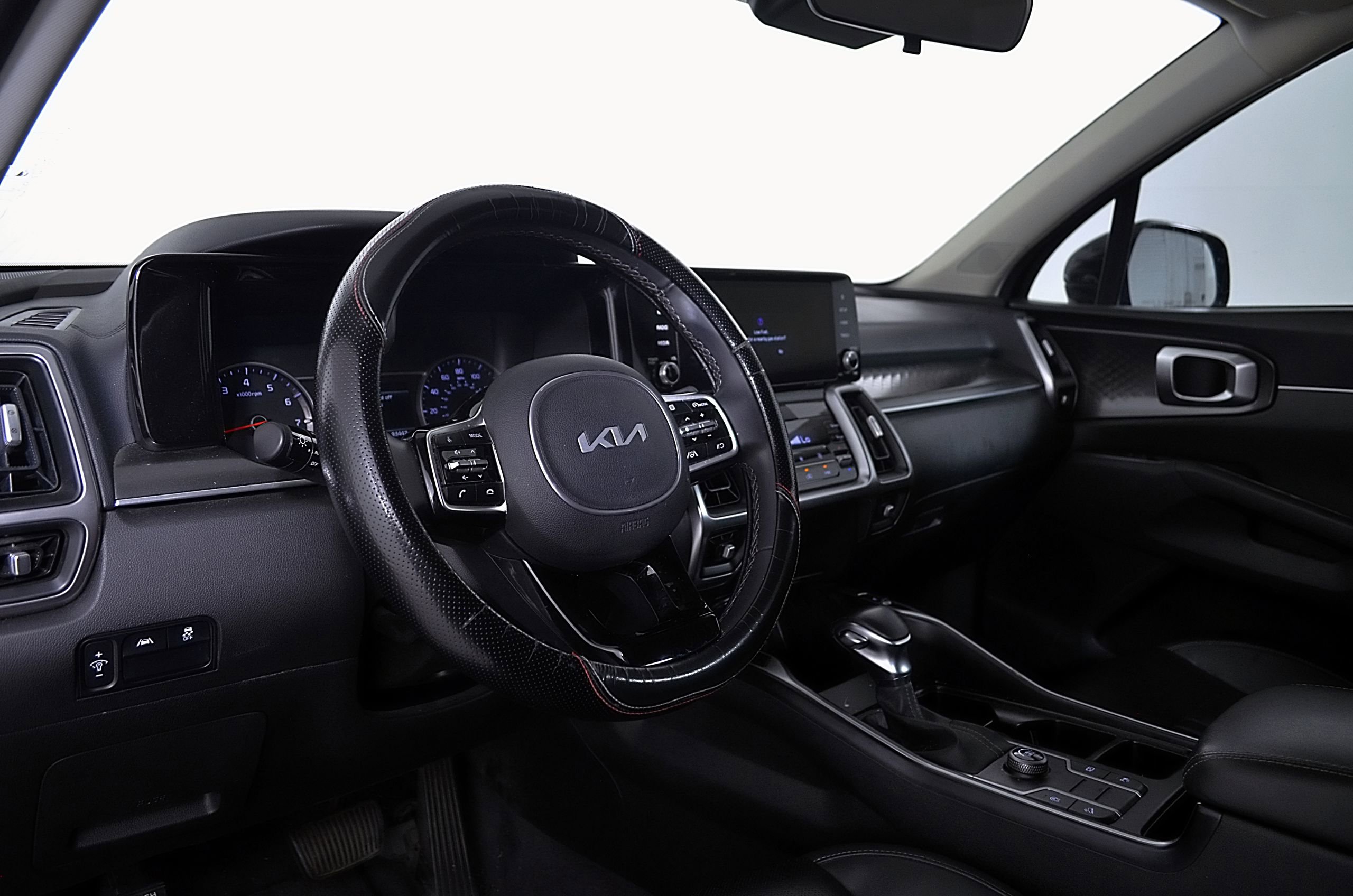 Used 2022 Kia Sorento S FWD image 13