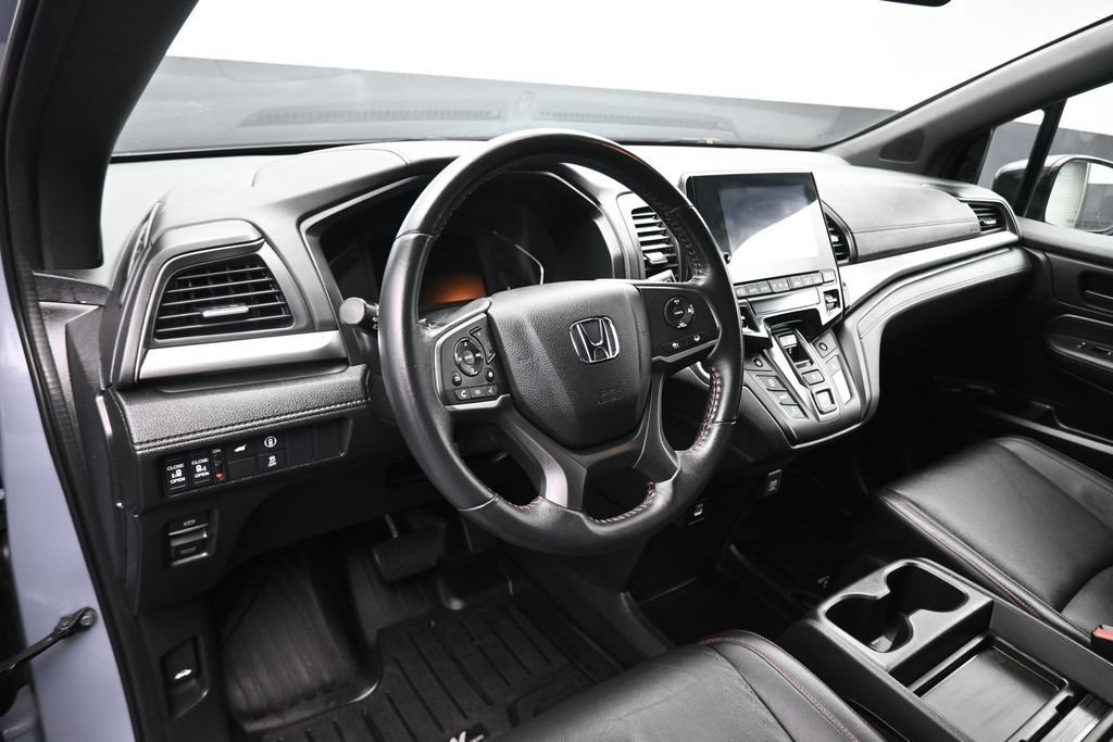 Used 2024 Honda Odyssey Sport image 13