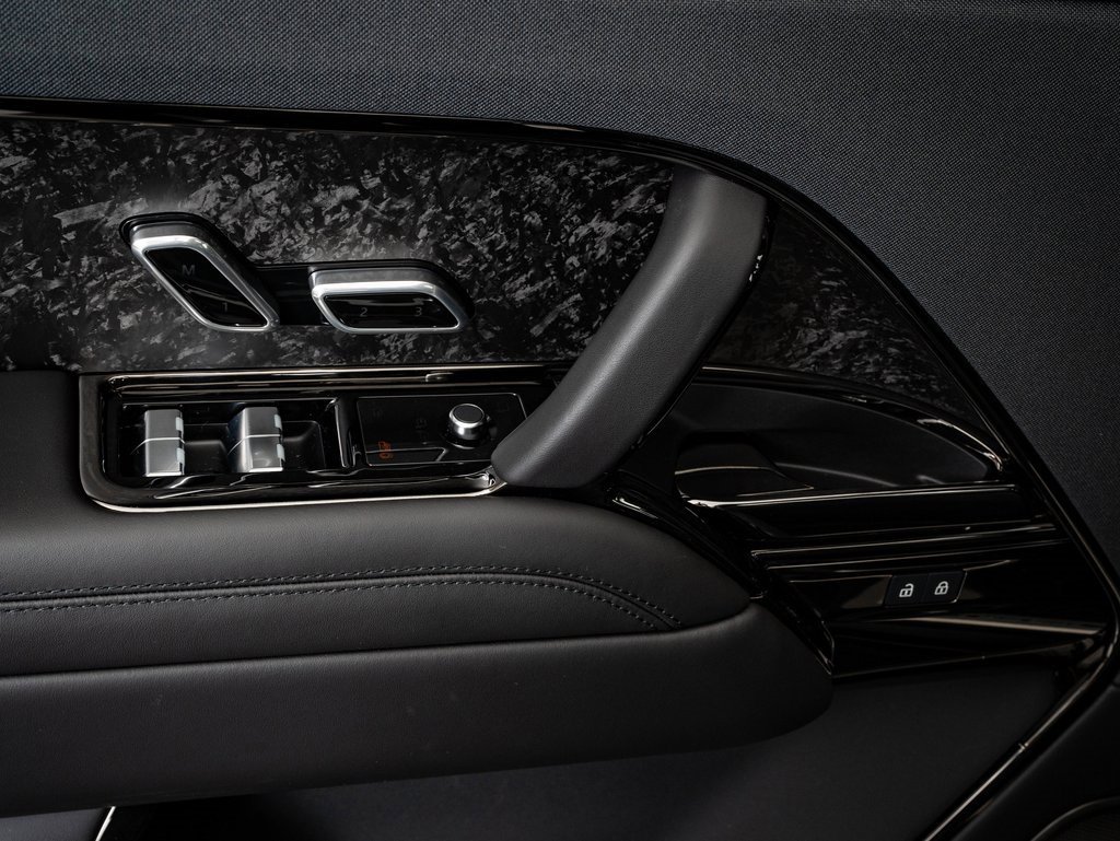 New 2026 Land Rover Range Rover Sport SV image 28