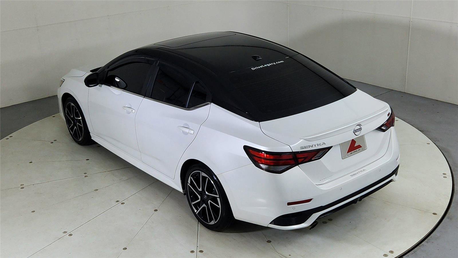 Certified 2025 Nissan Sentra SR w/ SR Premium Package image 21