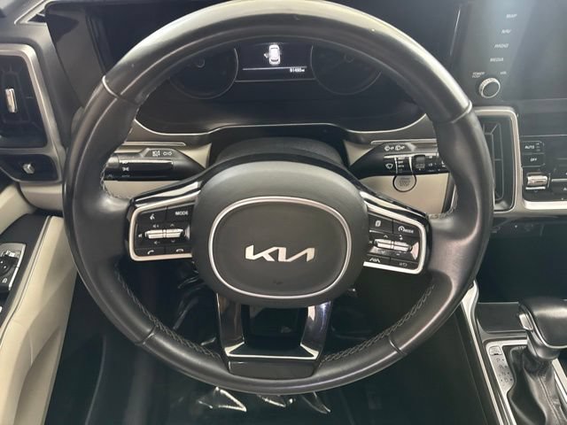 Used 2023 Kia Sorento S w/ Panoramic Sunroof Package FWD image 23
