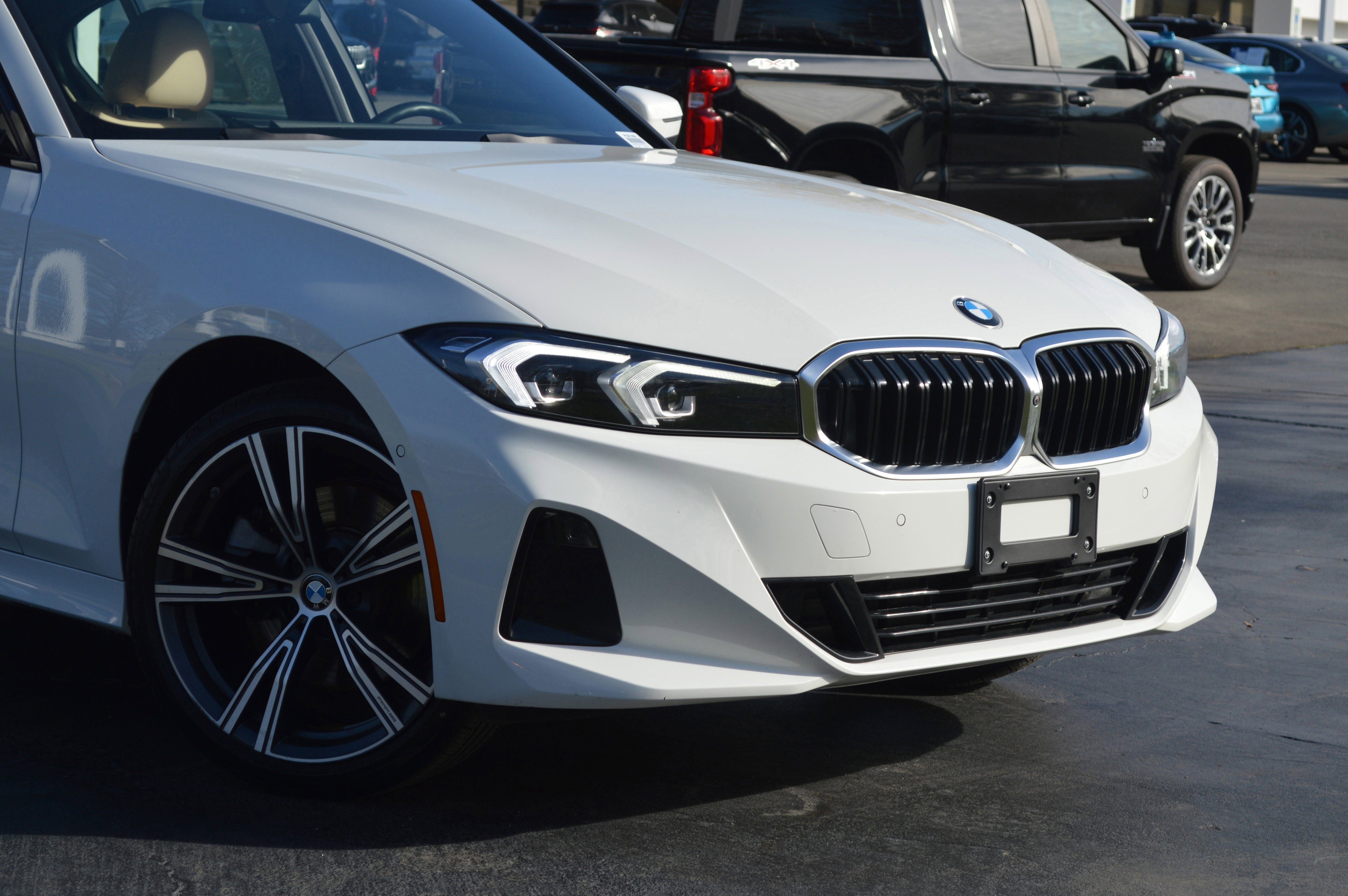 Certified 2023 BMW 330i xDrive Sedan w/ Premium Package image 2