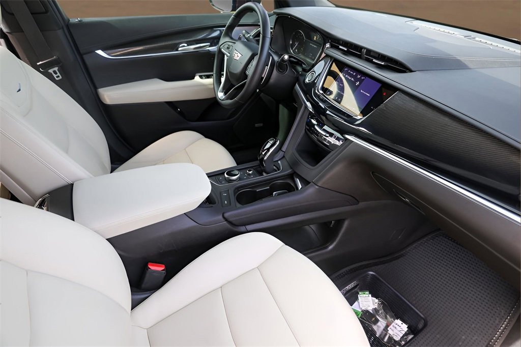 Certified 2023 Cadillac XT6 Sport image 32